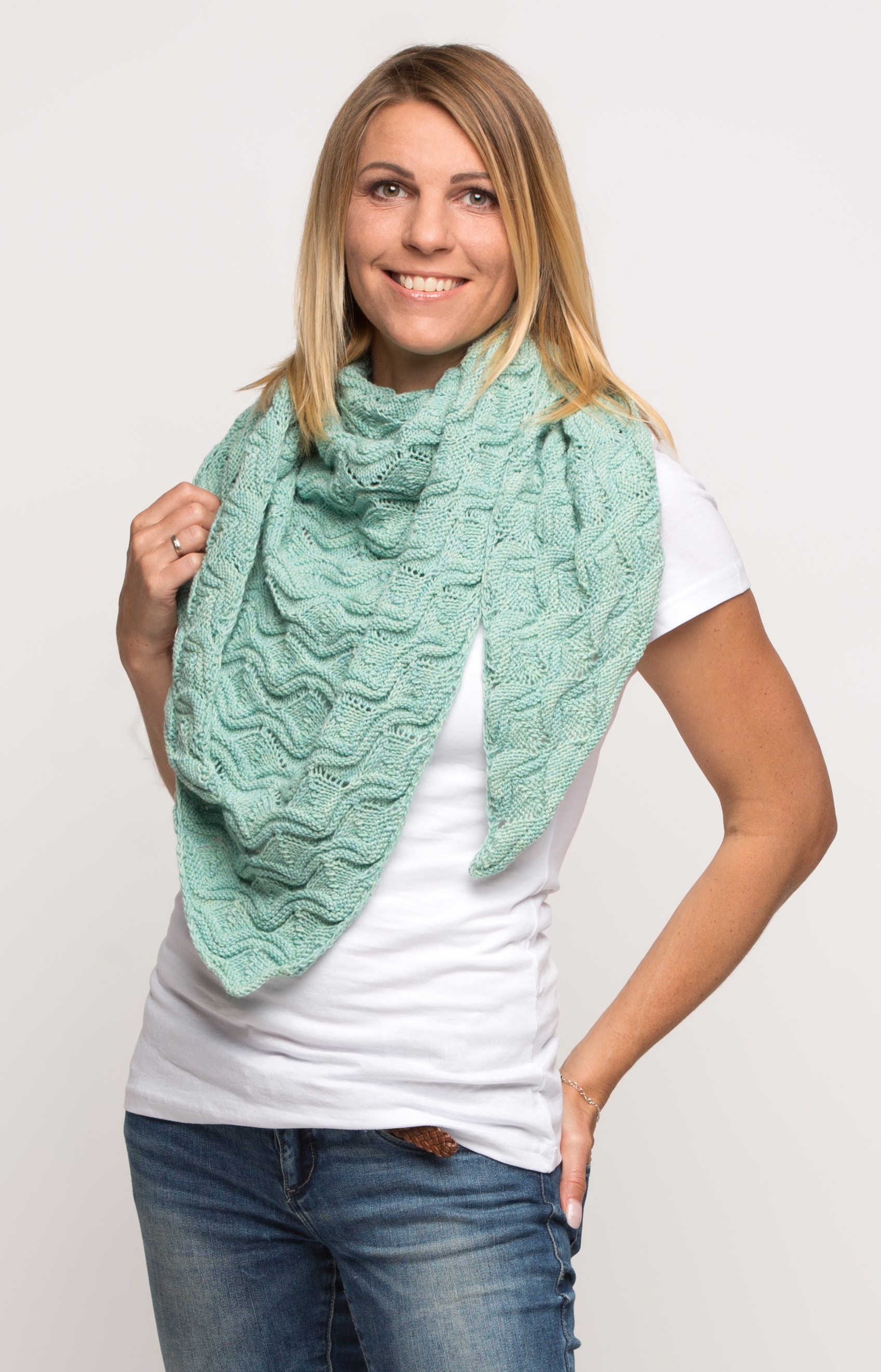 Modell 17001 Dreiecktuch Merino 160 Color - Anleitung gratis